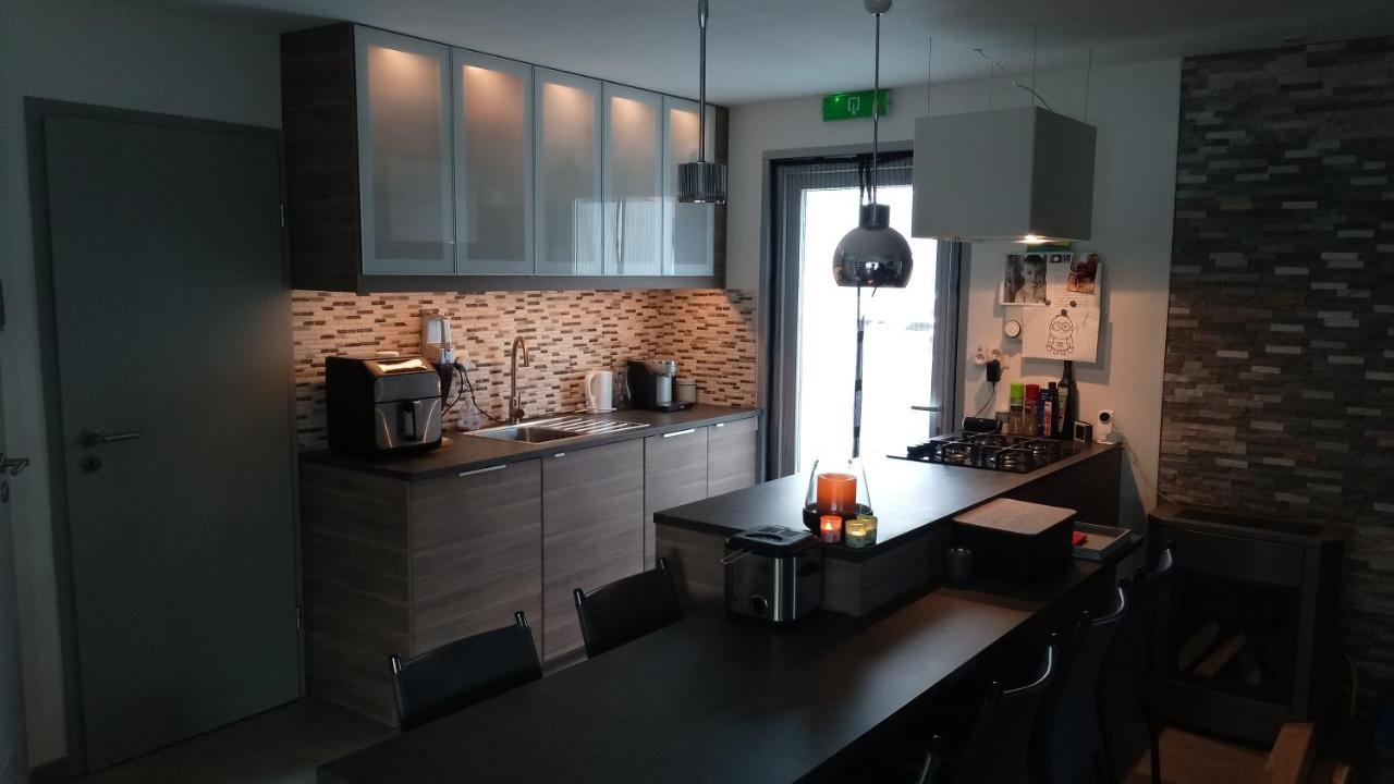 Maas Chalet Aldeneik Маасейк Екстериор снимка