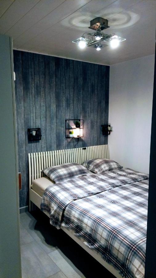 Maas Chalet Aldeneik Маасейк Екстериор снимка